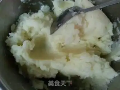 Make Onion beef potatoes step 0
