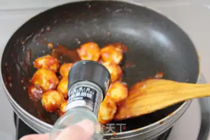 Make Chicken tofu pills with eggplant juice step 26