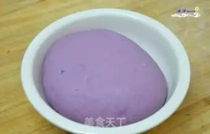 Make Potato grape buns step 4