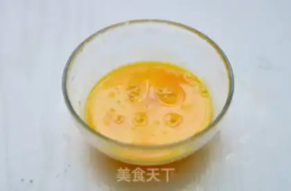Make Tomato egg soup step 1