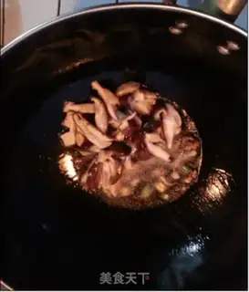 Make Soup with mushrooms and tofu step 1