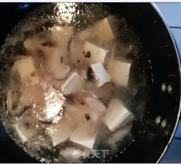 Make Soup with mushrooms and tofu step 2
