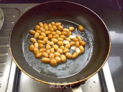 Make Peanut fried fish step 1