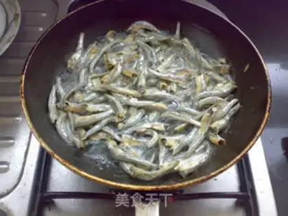 Make Peanut fried fish step 2