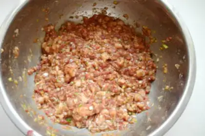 Make The moss pork dumplings step 2