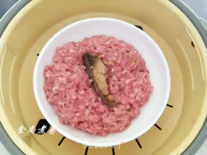 Make Salted fish meatloaf step 4