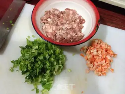 Make Loved crystal dumplings step 1