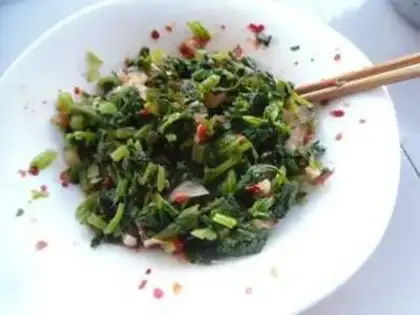 Make Spicy celery leaves step 3
