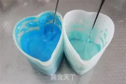 Make Blue cheesy cheesecake step 2