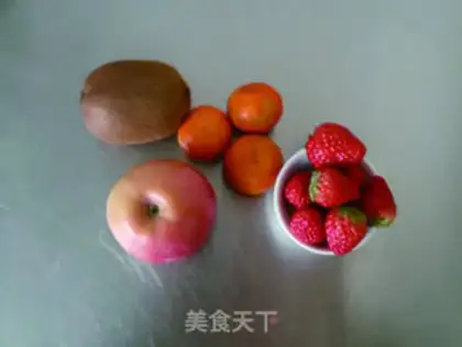 Make Flowers of rich fruit salad step 0