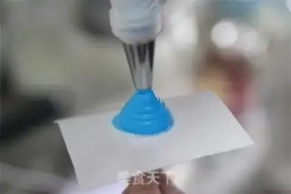 Make Blue cheesy cheesecake step 5