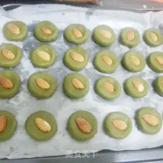 Make Tea almond cookies step 6