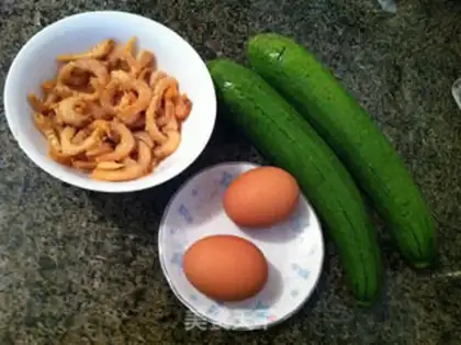 Make Eggs and seameat step 0