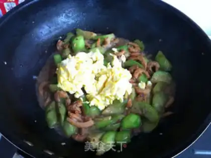 Make Eggs and seameat step 5