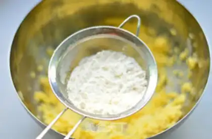 Make Flower cookies step 3