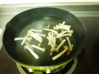 Make Pick up the noodles step 9