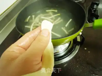 Make Pick up the noodles step 16