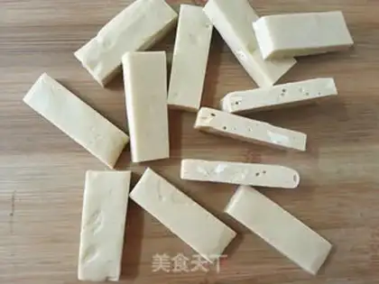 Make Cow Rolling Sugar step 12