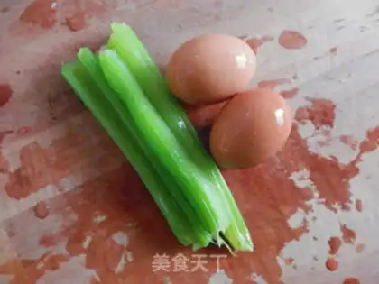 Make Eggs and celery step 0