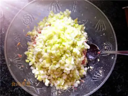 Make Spring Nan Ice Fried Plum step 3