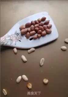 Make Cracked peanut sugar step 3