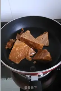 Make Cracked peanut sugar step 4