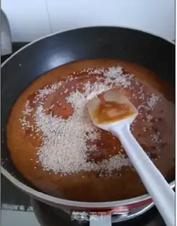 Make Cracked peanut sugar step 6