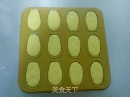 Make The original Madeleine cake step 11