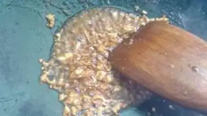 Make Garlic fried shrimp step 4