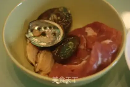 Make Fresh abalone skinny broth step 1