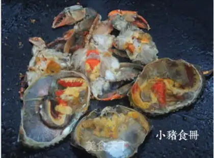 Make Golden garlic crabs step 9