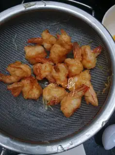 Make Rich, golden shrimp balls step 8