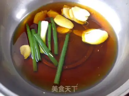 Make Japanese sauce to cook fish step 1