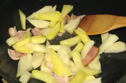 Make A casserole potato ham sausage step 6