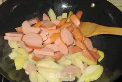 Make A casserole potato ham sausage step 7
