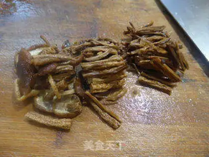 Make Tea mushrooms, fried fish step 2