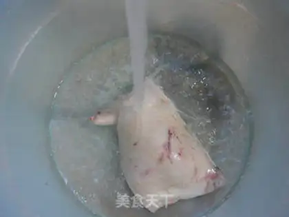 Make Tea mushrooms, fried fish step 3