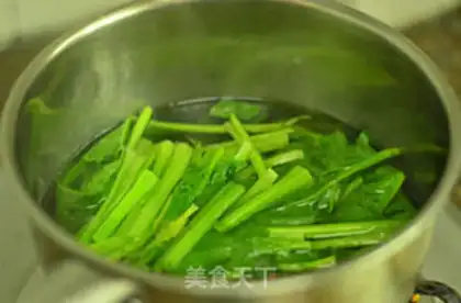 Make Garlic spinach tower step 3