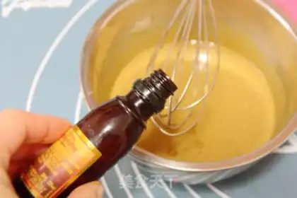 Make Caramel walnut mousse cake step 5