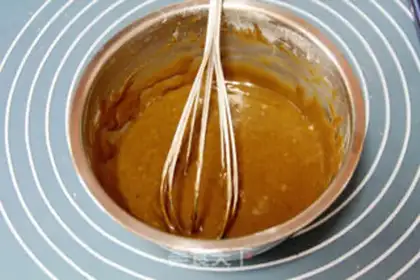 Make Caramel walnut mousse cake step 7