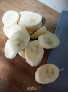 Make Banana shake step 1