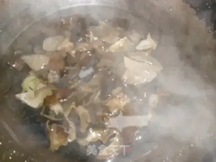Make Celery mixed with black wood step 3