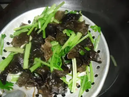 Make Celery mixed with black wood step 5