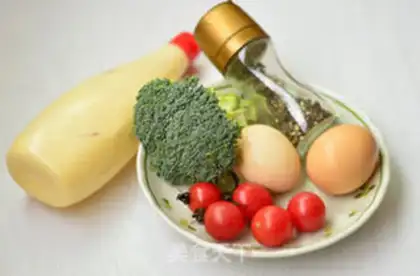Make Eggs and vegetables salad step 0