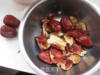 Make Red sugar, red date, twirl cake step 0