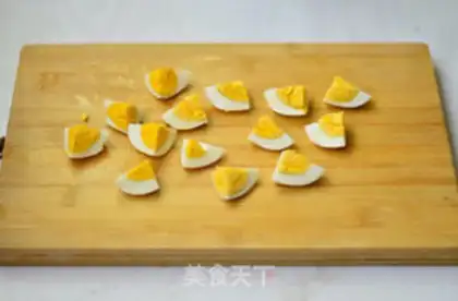 Make Eggs and vegetables salad step 2