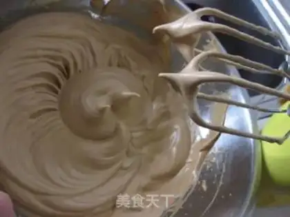 Make Red sugar, red date, twirl cake step 8