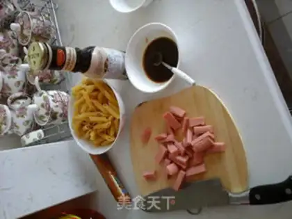 Make Black pepper ham macaroni step 0