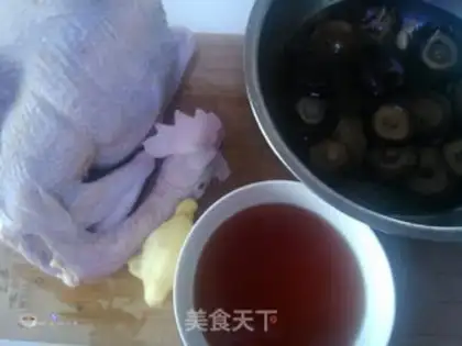 Make Red mushroom chicken stew step 0