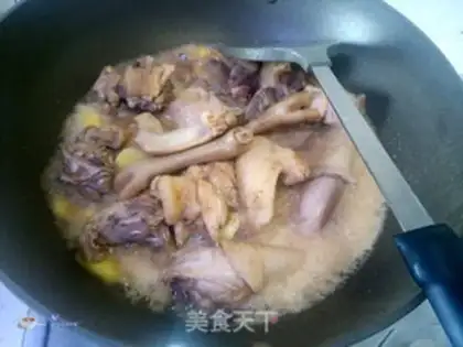 Make Red mushroom chicken stew step 4